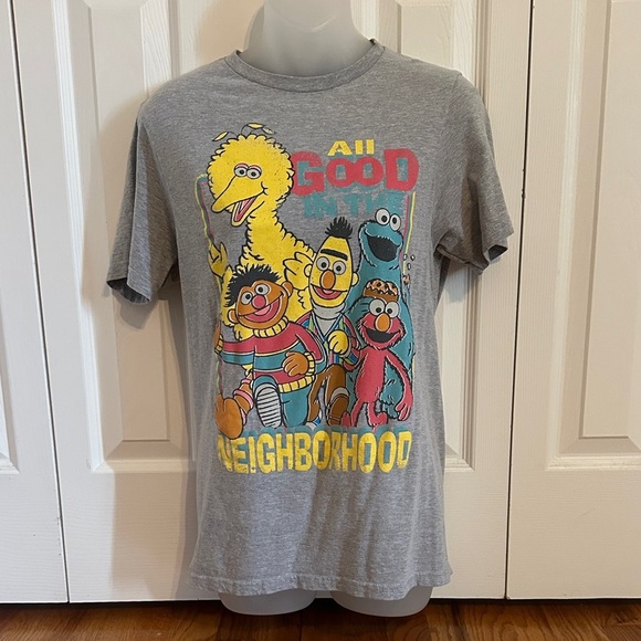 Sesame Street Distressed Tee Tshirt Shirt Women’s Small S - Picture 1 of 4